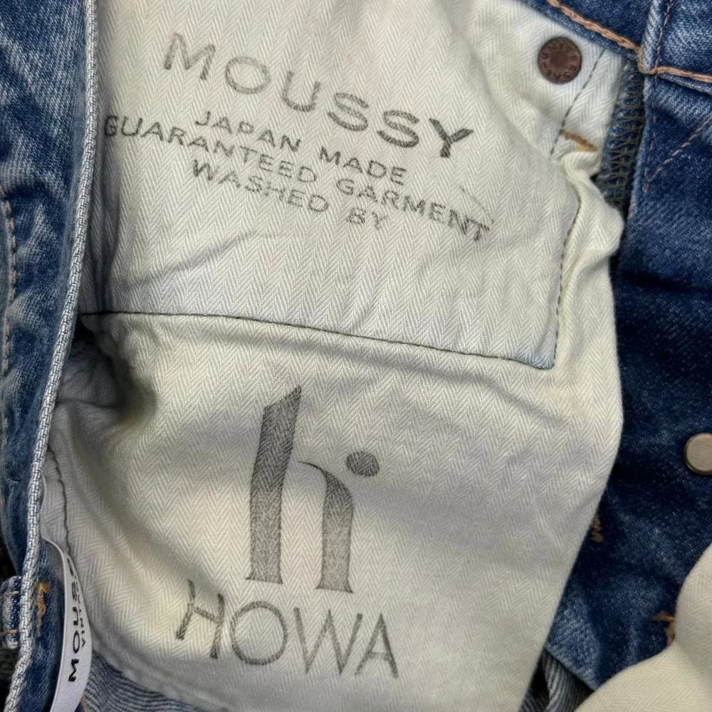 Moussy Vintage Slim Straight Distressed Medium Wash Button Fly Jeans Size 25